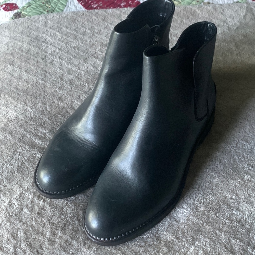NWOT Franco Sarto black leather booties Women’s 6